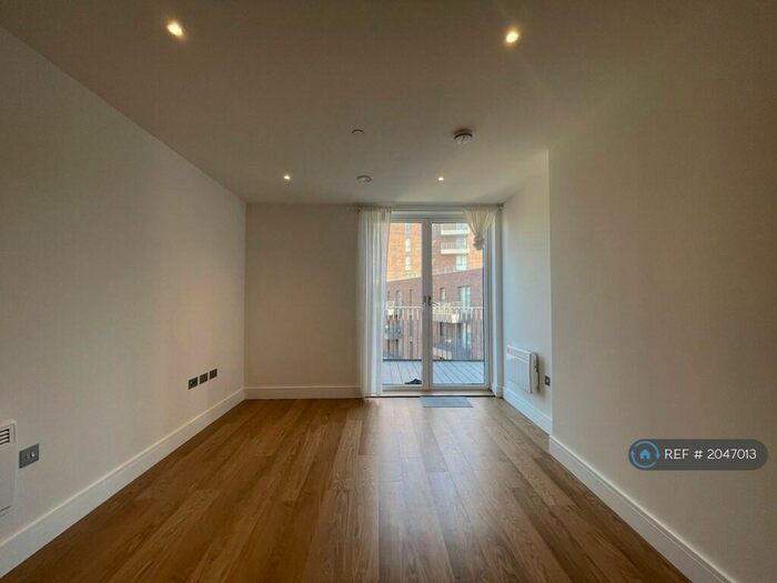 2 Bedroom Flat To Rent In West Timber Yard, Birmingham, B5