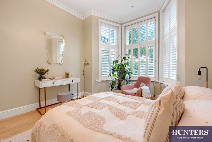 2 Bedroom Flat For Sale In Greencroft Gardens, London, NW6