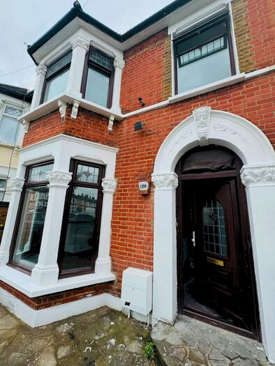 3 Bedroom Terraced House To Rent In Lansdowne Road, Seven Kings, Ilford, IG3