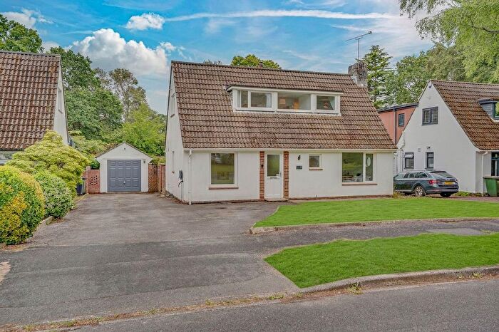 4 Bedroom Detached House For Sale In Woodlands Close, Chandler's Ford, SO53