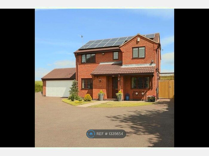 4 Bedroom Detached House To Rent In Little Oakwood Drive, Nottingham, NG5