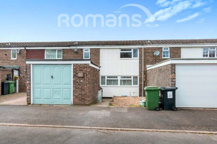 3 Bedroom Terraced House To Rent In Pennine Way, Basingstoke, RG22