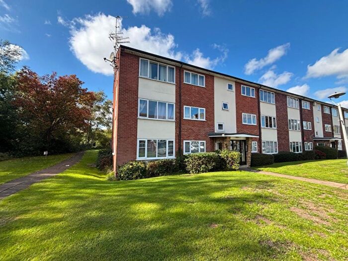 2 Bedroom Flat To Rent In Arosa Drive, Harborne, Birmingham, B17