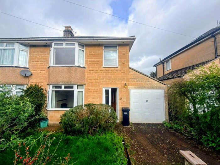 3 Bedroom Property To Rent In Holcombe Close, Bathampton, Bath, BA2
