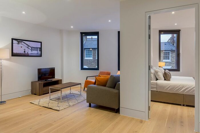 1 Bedroom Flat To Rent In Nightingale House, - Fulham High Street, London, SW6