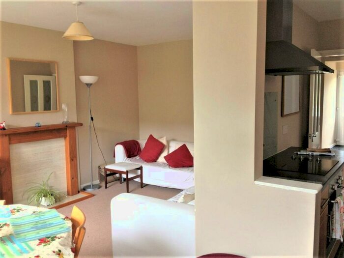 4 Bedroom Semi-Detached House To Rent In Wellman Croft, Selly Oak, Birmingham, B29