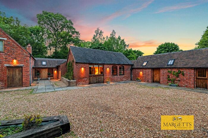 4 Bedroom Detached House For Sale In The Forge, Beausale, Warwickshire, CV35