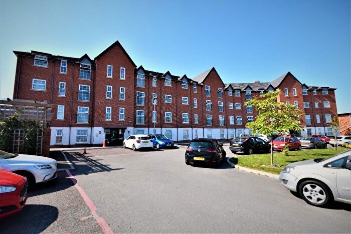 2 Bedroom Flat To Rent In Llys Nantgarw, Wrexham, LL13