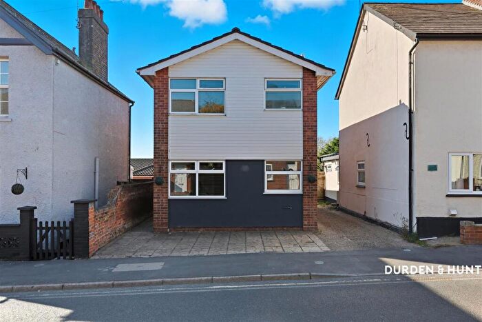 3 Bedroom Detached House For Sale In Bergholt Road, Colchester, CO4