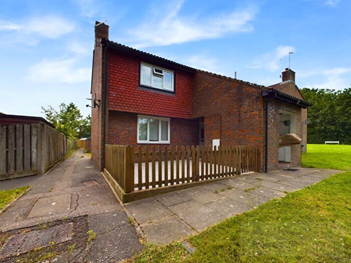 1 Bedroom Maisonette To Rent In Waterfield Gardens, Bewbush, RH11