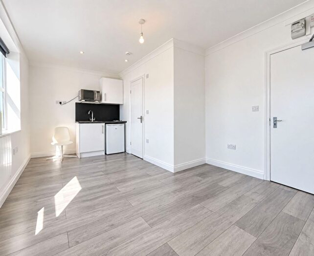 1 Bedroom Studio To Rent In Engleheart Road, London, SE6