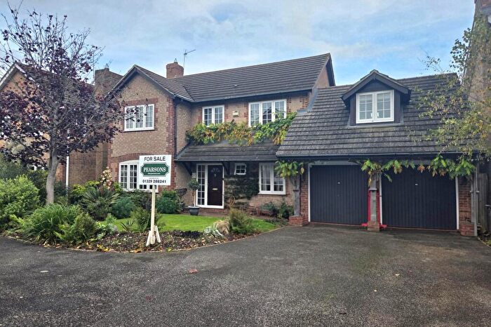 5 Bedroom Detached House For Sale In Foxgloves, Fareham, PO16