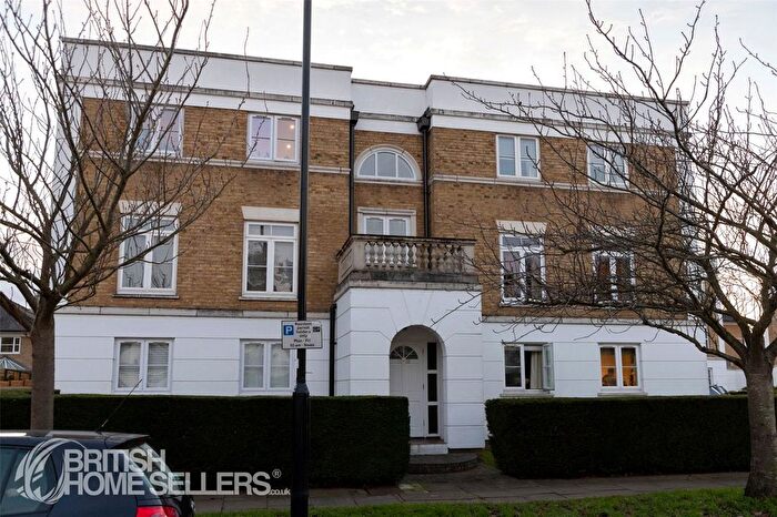 1 Bedroom Flat For Sale In Fitzroy Crescent, London, W4