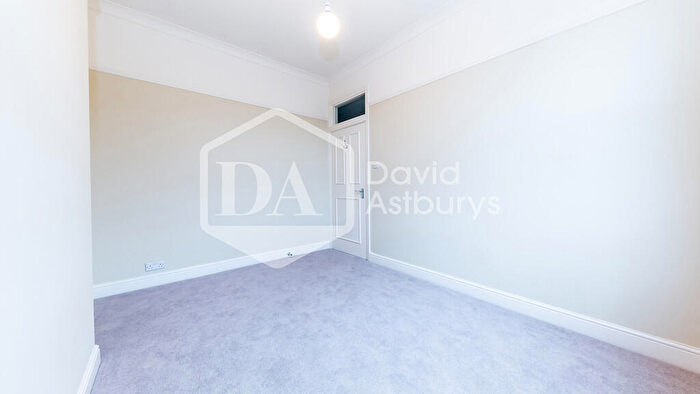 2 Bedroom Apartment To Rent In Warner Road, Crouch End, London, N8