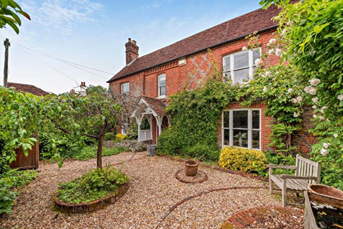 7 Bedroom Detached House For Sale In Queen Street, Twyford, Winchester, Hampshire, SO21