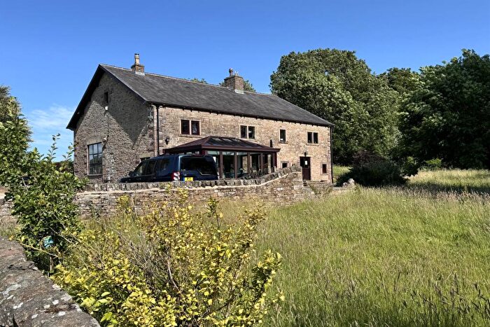 5 Bedroom Detached House For Sale In Chapel-En-Le-Frith, High Peak, SK23