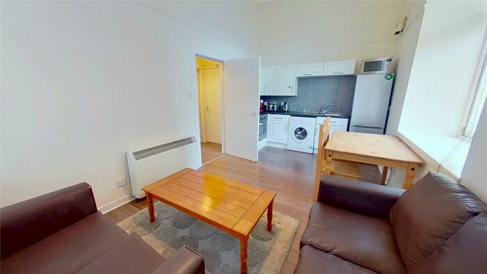 1 Bedroom Flat To Rent In Trinity Lane, City Centre, Aberdeen, AB11
