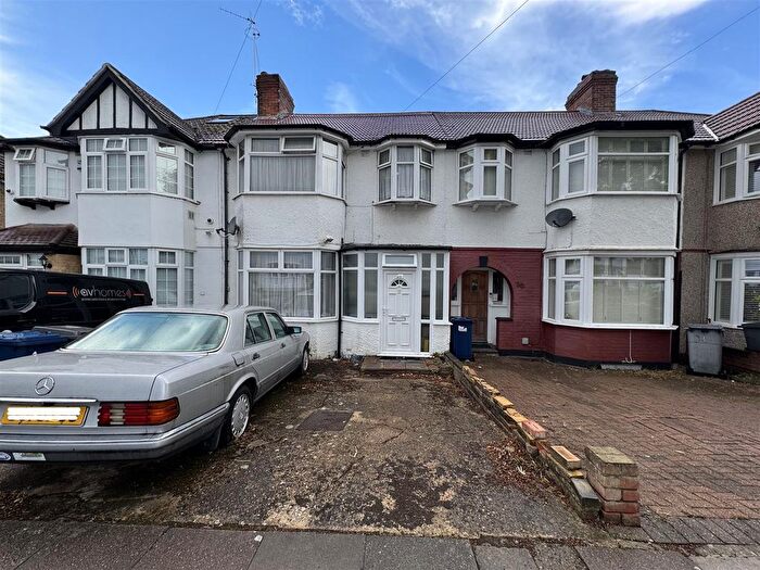 4 Bedroom Terraced House For Sale In Colin Gardens, London, NW9