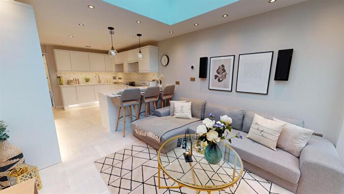 7 Bedroom House To Rent In Heeley Road, Birmingham, B29