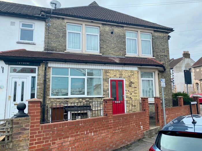 2 Bedroom Terraced House For Sale In Canterbury Street, Gillingham, ME7