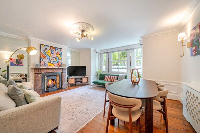 2 Bedroom Flat For Sale In Lewin Road, Streatham Common, London, SW16