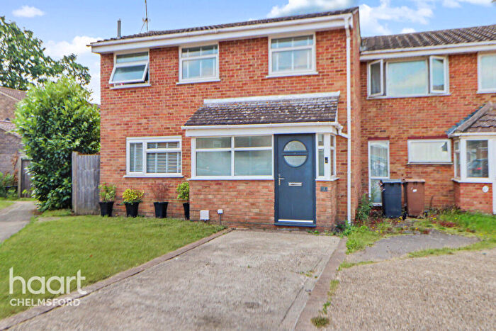 3 Bedroom Semi-Detached House For Sale In Hyacinth Court, Chelmsford, CM1