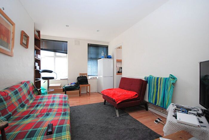 1 Bedroom Property To Rent In Effra Court, Brixton Hill, SW2