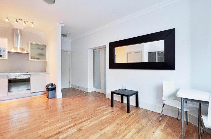 1 Bedroom Flat To Rent In St. Helens Gardens, London, W10