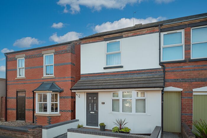 3 Bedroom End Terrace House For Sale In Clifton Street, Old Quarter, Stourbridge, DY8