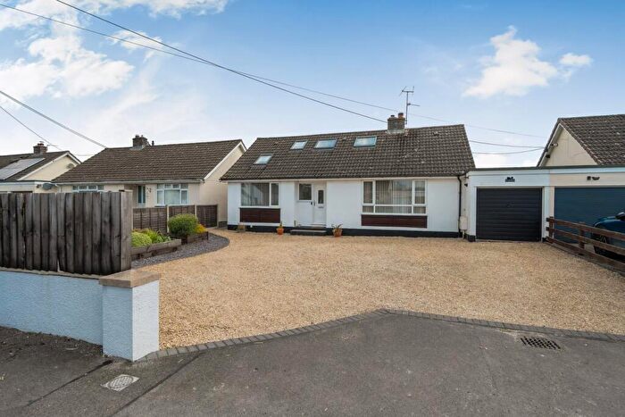 4 Bedroom Link Detached House For Sale In Lower Weare, Axbridge, BS26