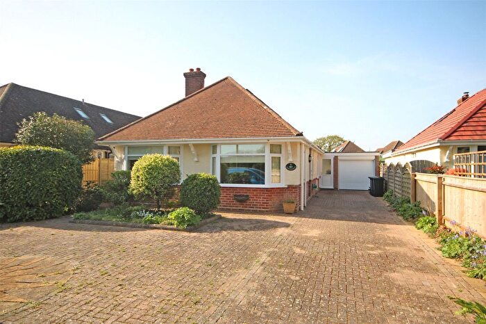 3 Bedroom Detached House For Sale In Cowper Avenue, New Milton, Hampshire, BH25