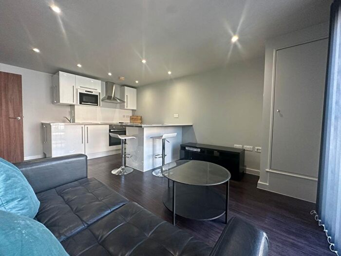 1 Bedroom Apartment To Rent In Slough, Berkshire, SL1