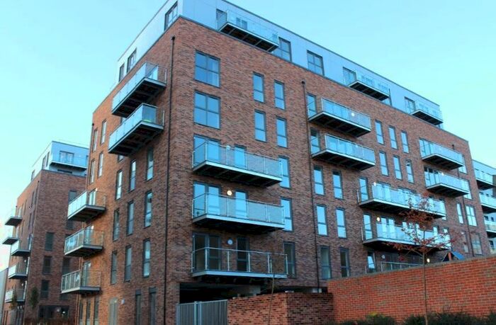 2 Bedroom Flat To Rent In Honour Gardens, Dagenham, RM8