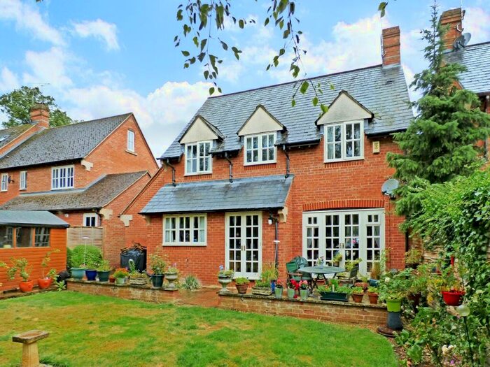 4 Bedroom Detached House To Rent In Lake Walk, Adderbury, Nr Banbury, Oxon, OX17