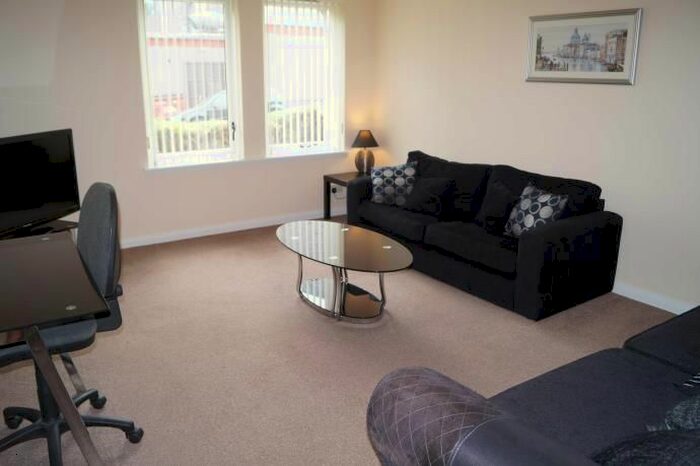 2 Bedroom Flat To Rent In Bloomfield Court, Aberdeen, AB10