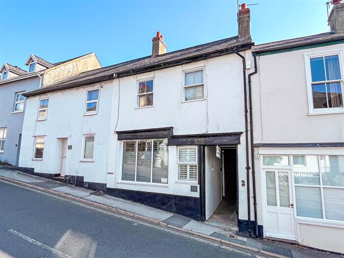 1 Bedroom Apartment To Rent In The Street, Charmouth, DT6