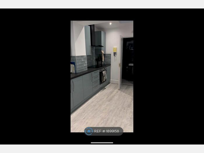 6 Bedroom Terraced House To Rent In Russel Road, Liverpool, L18