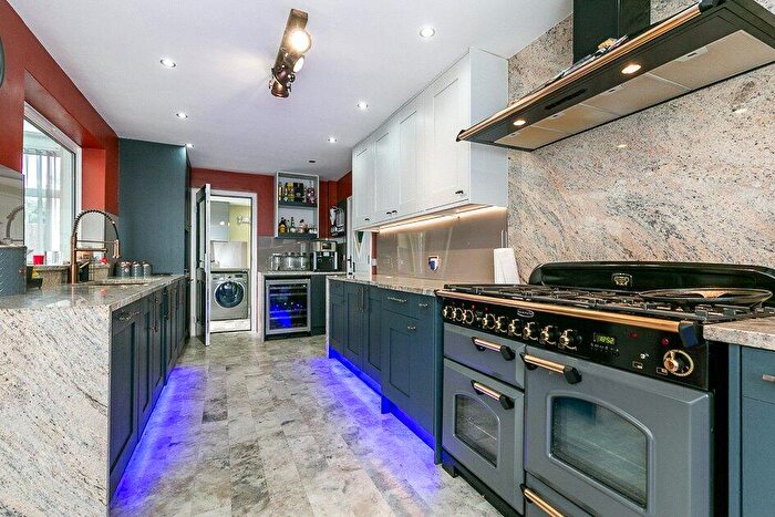 5 Bedroom Terraced House For Sale In Buckmans Road, Crawley, West Sussex, RH11