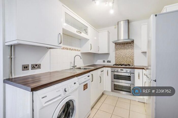 1 Bedroom Flat To Rent In Sedgehill Road, Greater London, SE6