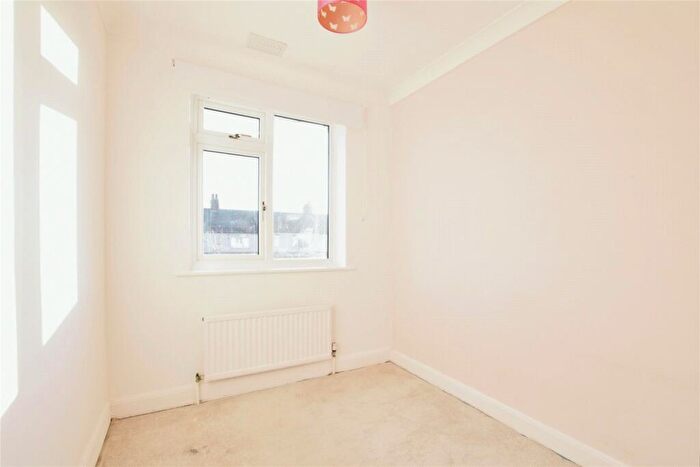 3 Bedroom End Of Terrace House For Sale In Cowdray Avenue, Colchester, Essex, CO1