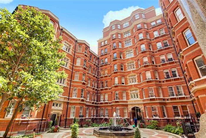 2 Bedroom Flat To Rent In Victoria Street, London, SW1H
