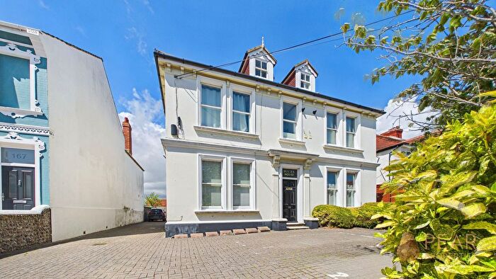 2 Bedroom Flat To Rent In Lyndhurst Road, Worthing, BN11
