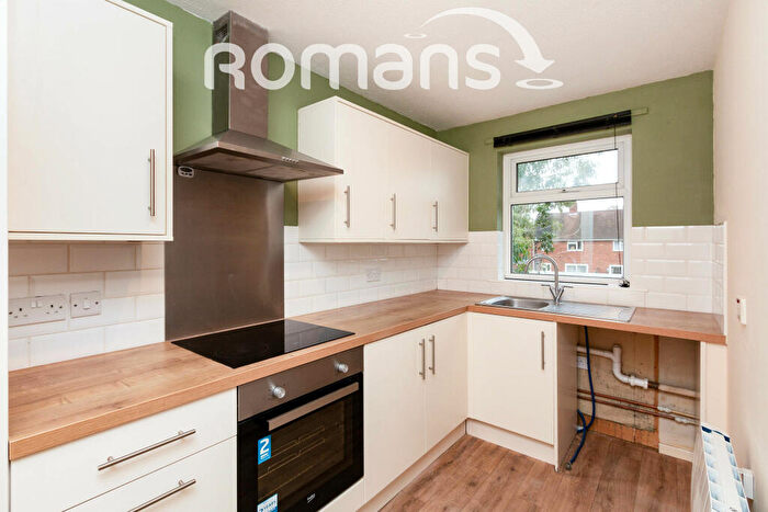 1 Bedroom Terraced House To Rent In Cromwell Way, Farnborough, GU14