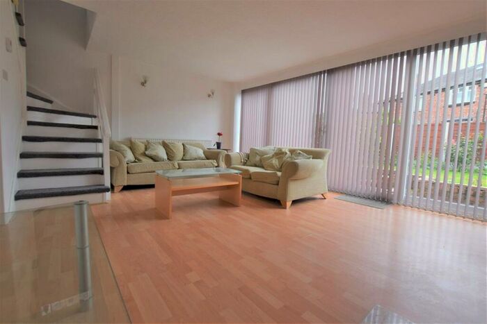 3 Bedroom Semi-Detached House To Rent In Moorton Avenue, Burnage, M19