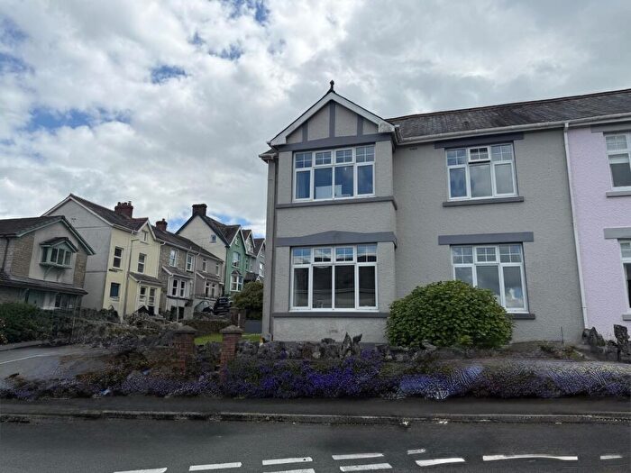 4 Bedroom Semi Detached House For Sale In Alan Road, Llandeilo, Carmarthenshire., SA19
