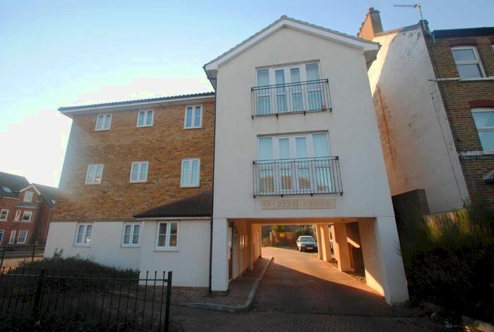 2 Bedroom Flat To Rent In Queens Road, Westgate-On-Sea CT8