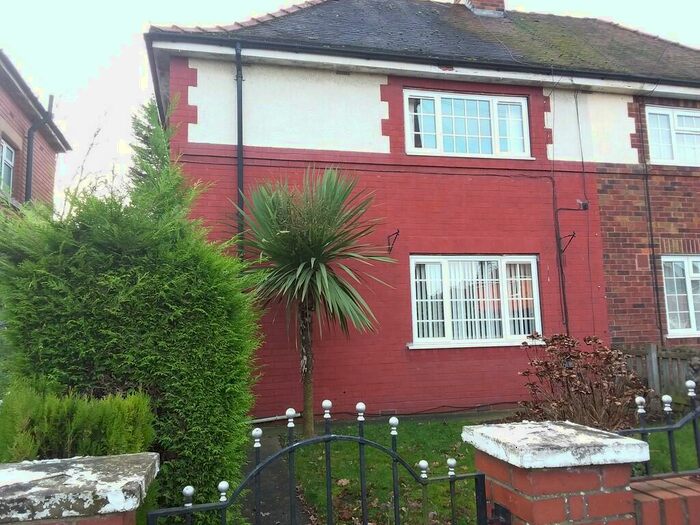 3 Bedroom Semi-Detached House To Rent In Liverpool Avenue, Doncaster, DN2