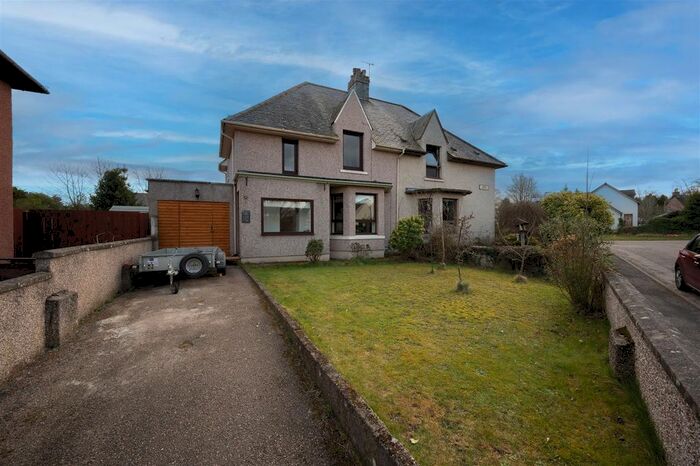 3 Bedroom Semi-Detached House For Sale In Groam Crescent, Kirkhill, Inverness, IV5