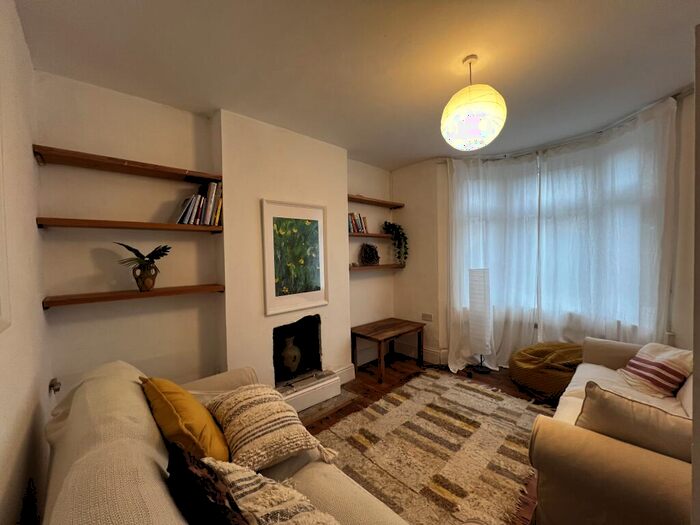 2 Bedroom End Of Terrace House To Rent In College View, BA1