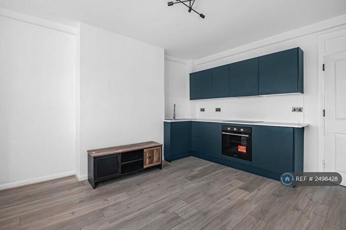 3 Bedroom Flat To Rent In Kingston Road, Kingston Upon Thames, KT1
